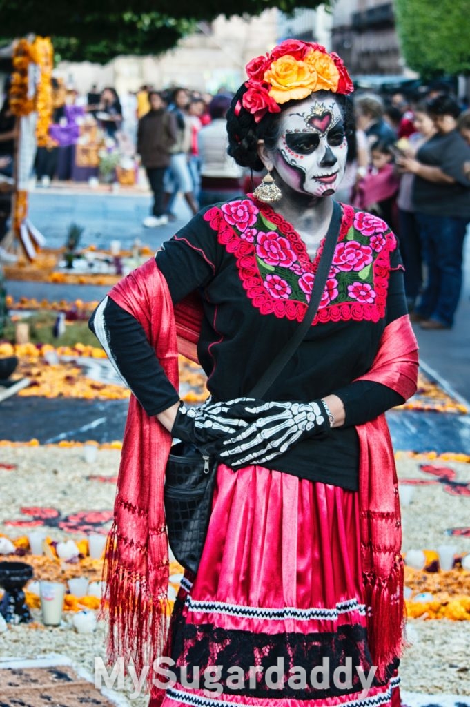 kunstvolles Halloweenkostüm Halloween in Mexiko